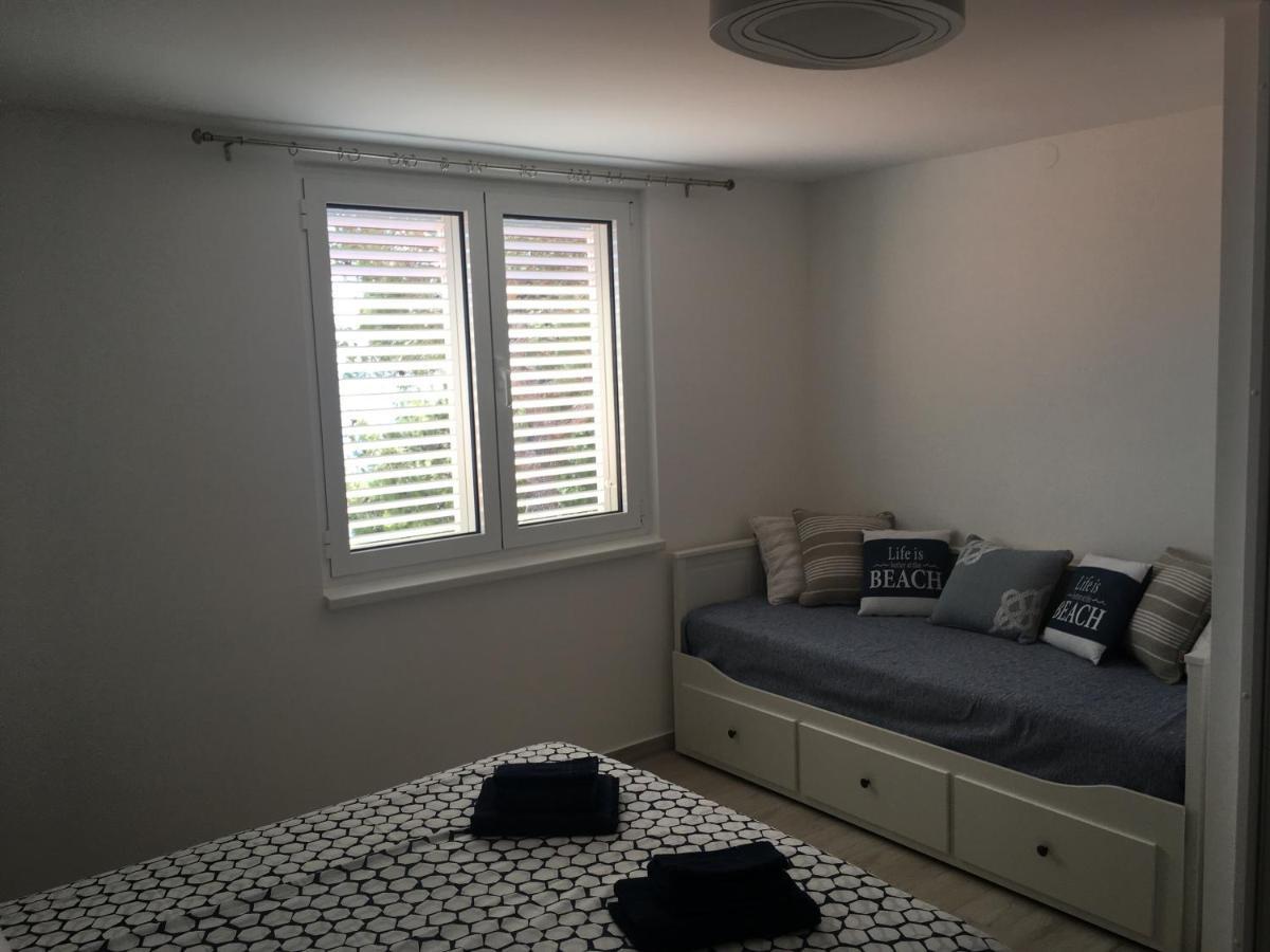 Apartment Behin Martinšćica Buitenkant foto